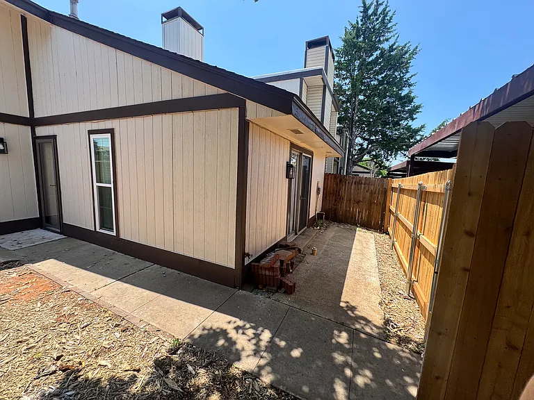 405 Sundance Ln #1 — Photo 13