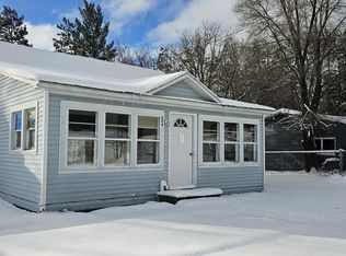 404 Date St, Grayling, MI 49738