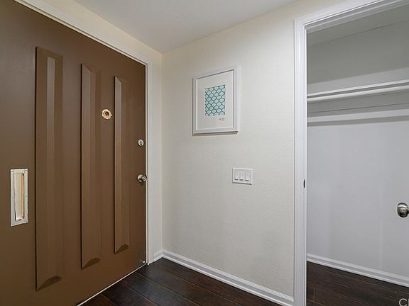 5th image of 963 N Dunbar Ln