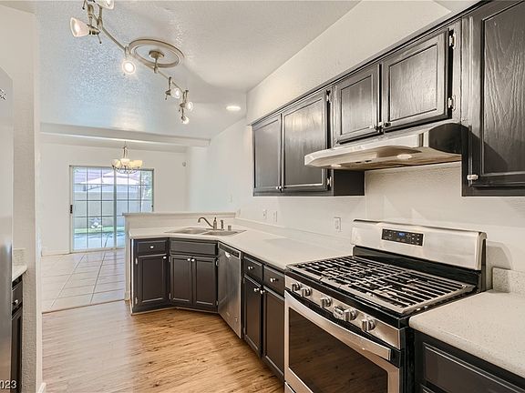 5th image of 2839 Lone Cliff Dr