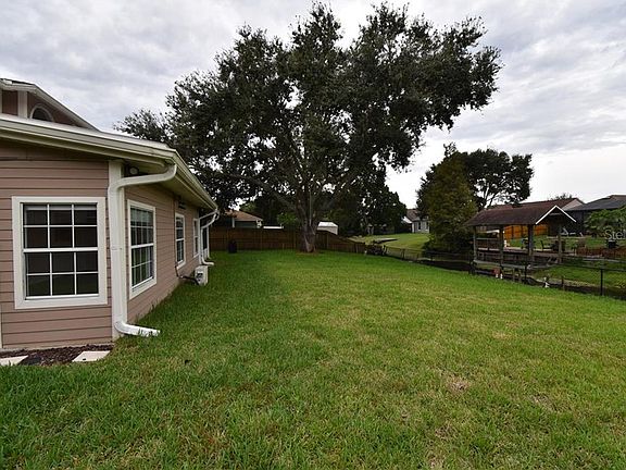 5th image of 1532 Creekbend Dr