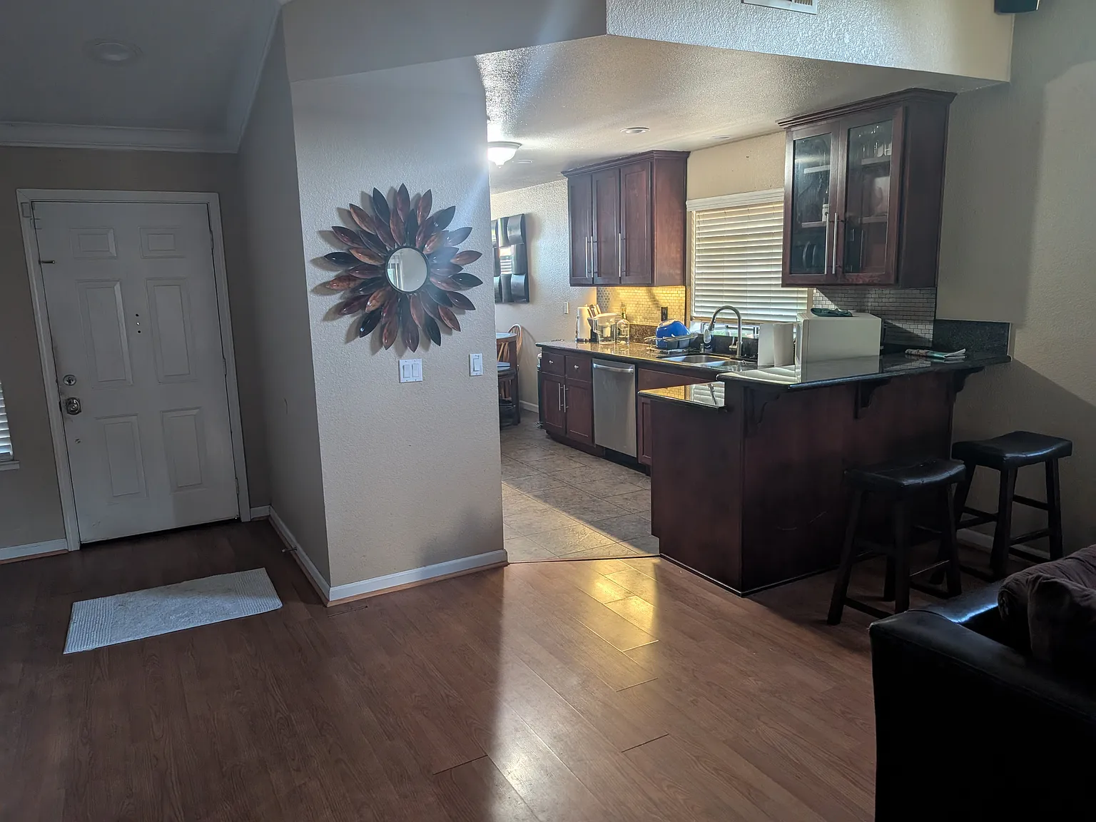 3 bed, 1542 sqft, $950 — Photo 2