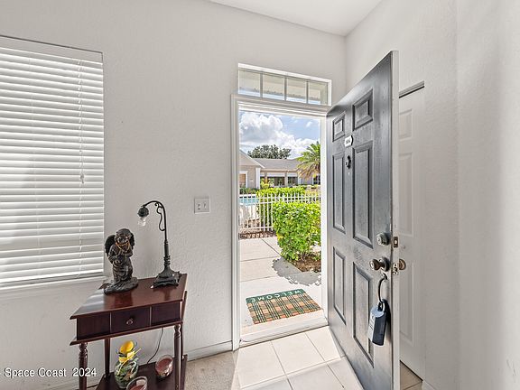 4th image of 3955 Almeida Ct APT 106