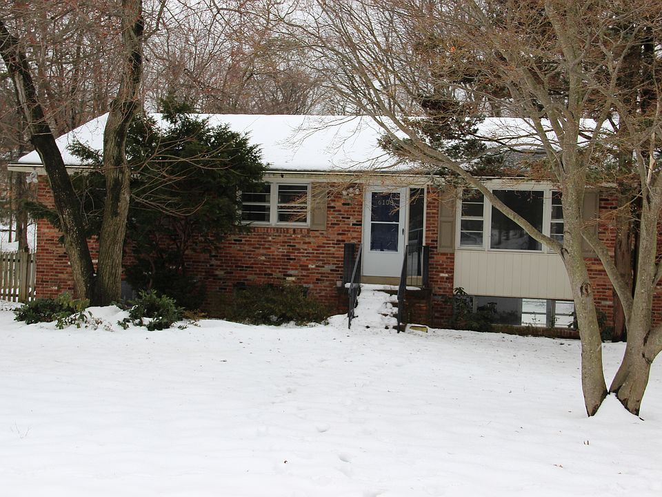 1st image of 6108 Saint John Dr