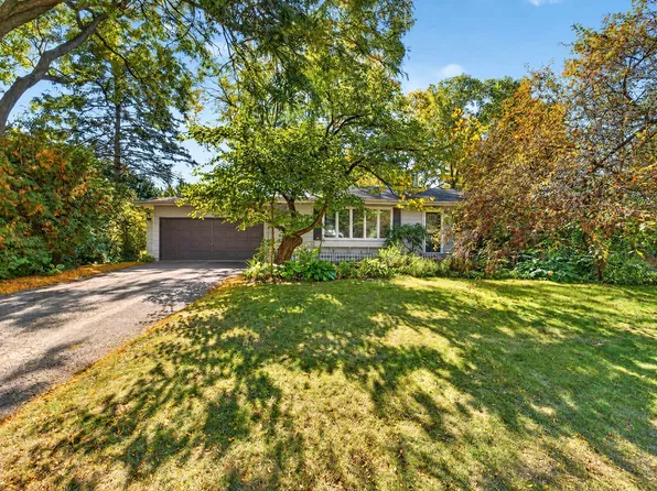 372 E Lincoln St, Oregon, WI 53575