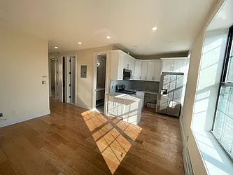 Rented by Hudson Exclusive