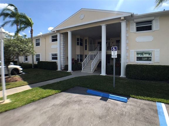 3rd image of 675 W Lake Jasmine Cir APT 104