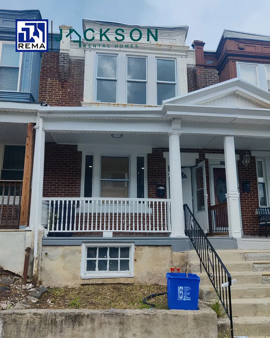 231 E Phil Ellena St. — Photo 2