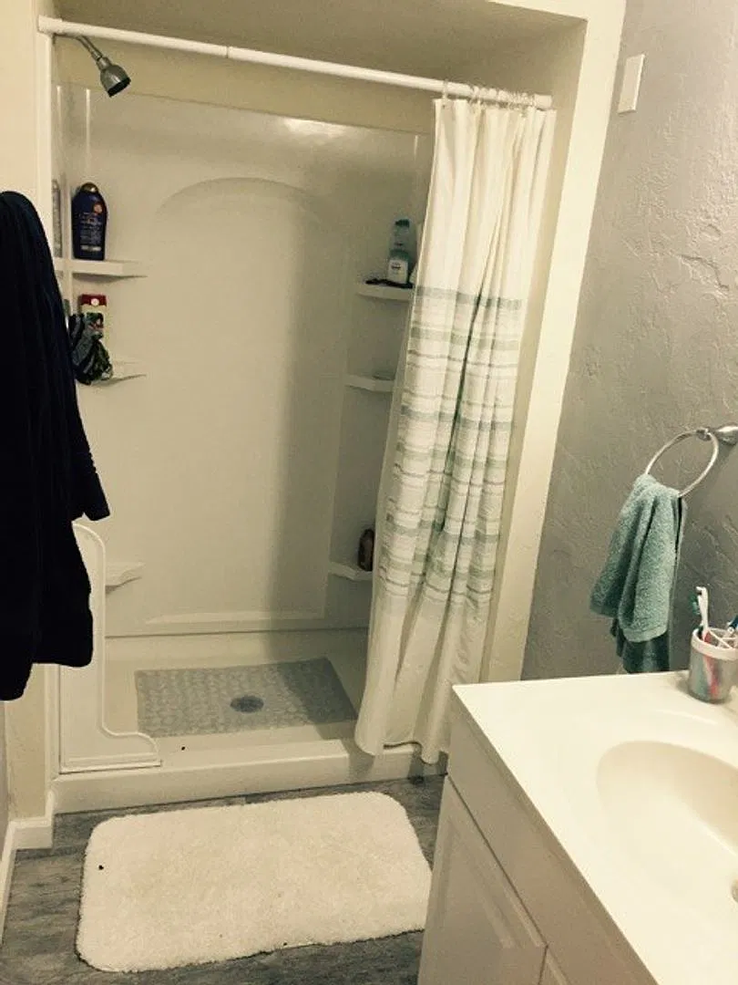 Large 4 bedroom house, South Oakland! — Photo 2