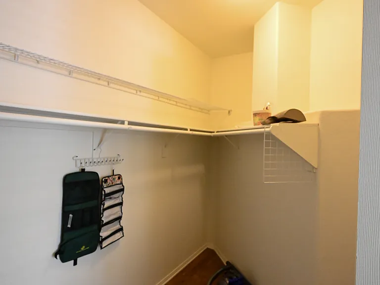 4208 Grandview Dr — Photo 29