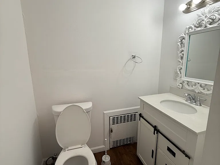 34 Kensington Pl #2 — Photo 7