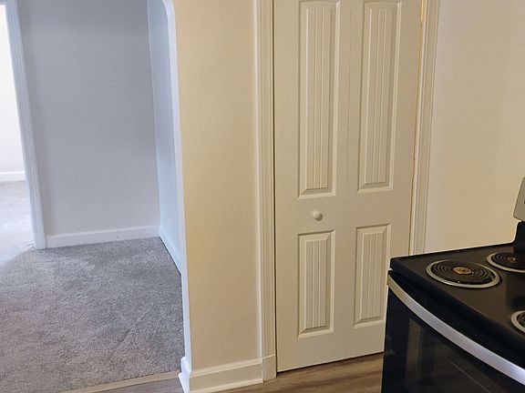 4th image of 67 Stark St #2