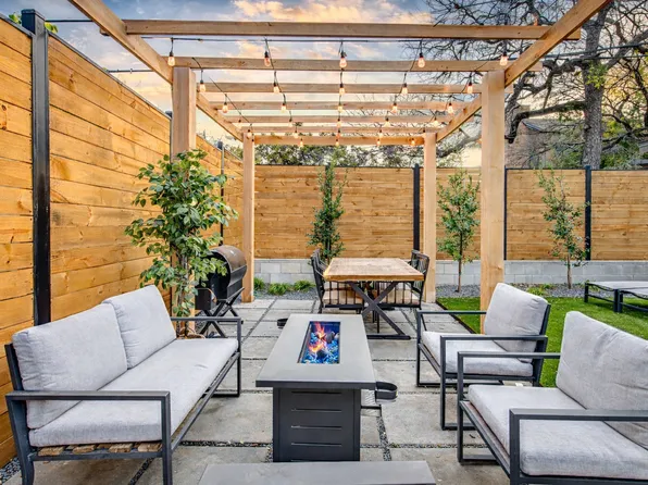 2003 Arpdale St #B, Austin, TX 78704