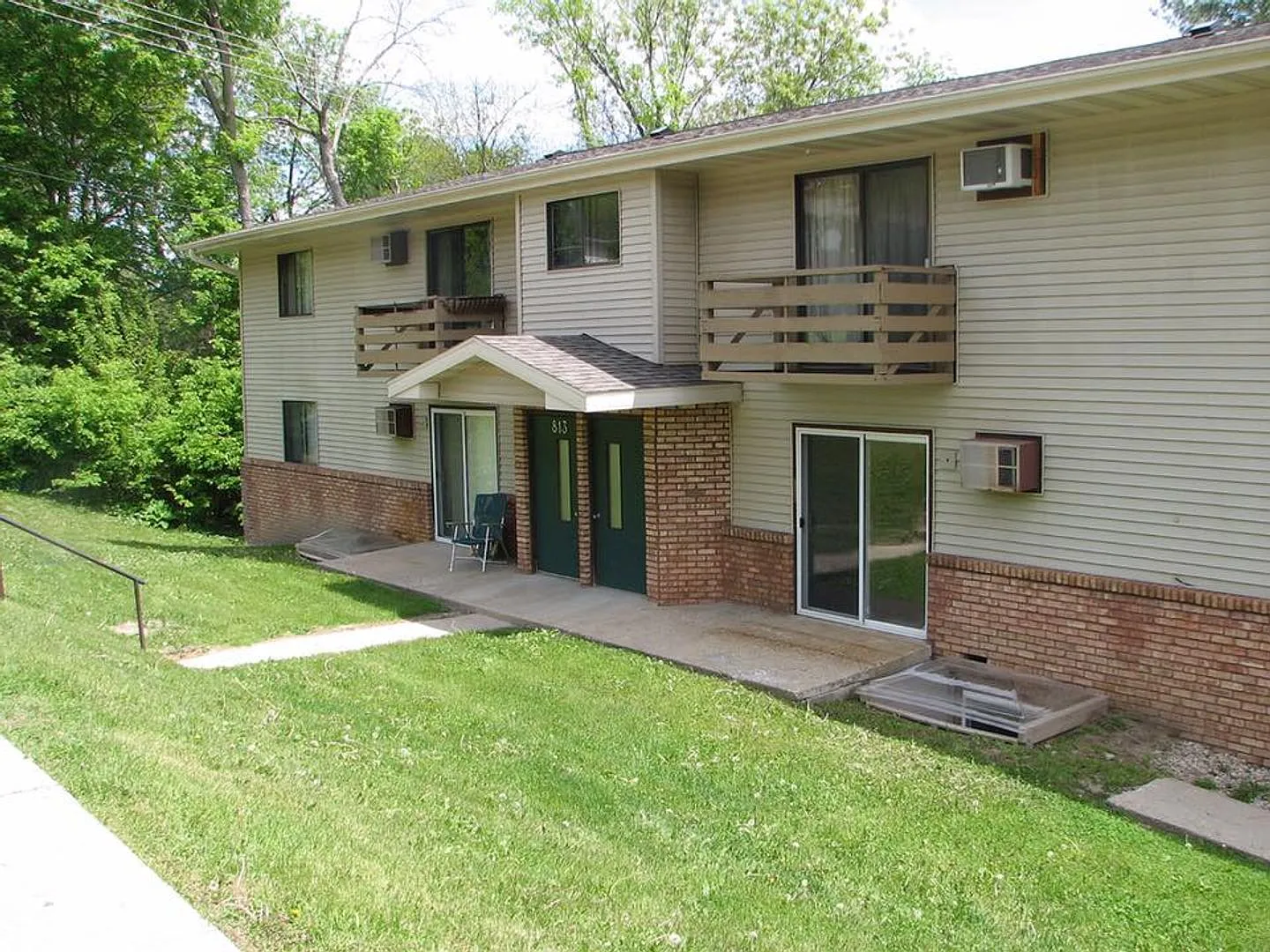 Affordable Stoughton 1-Bedroom Apartment with FREE Heat — Photo 3
