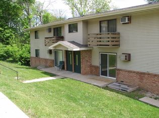 813 Lincoln Ave APT 1, Stoughton, WI 53589