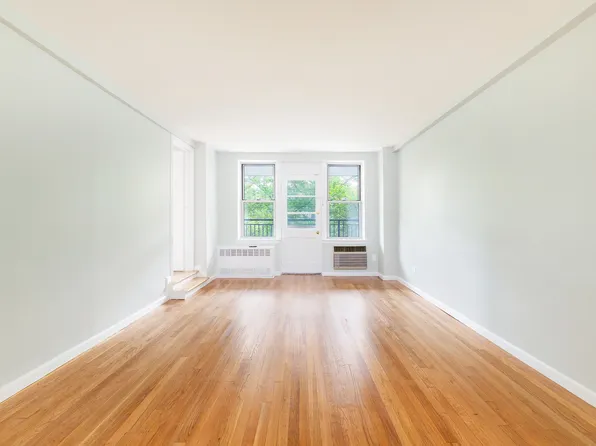 770 Ocean Parkway image 2 of 26