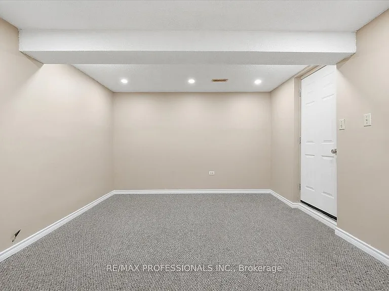 1708 Woodeden Dr — Photo 17