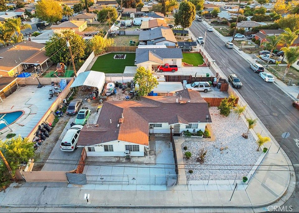 1st image of 24543 Fir Ave