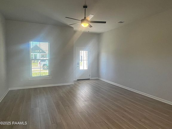 2nd image of 140 Brattle Ct