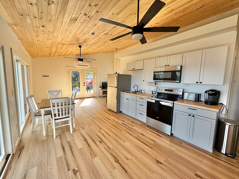 5 West Dr — Photo 3