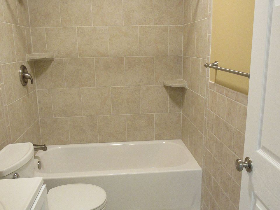 Tub is shown prior to shower doors were installed due to a backlog on the order. Doors are no installed.