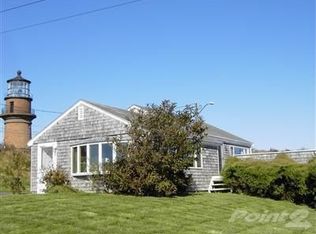15 Aquinnah Cir, Aquinnah, MA 02535