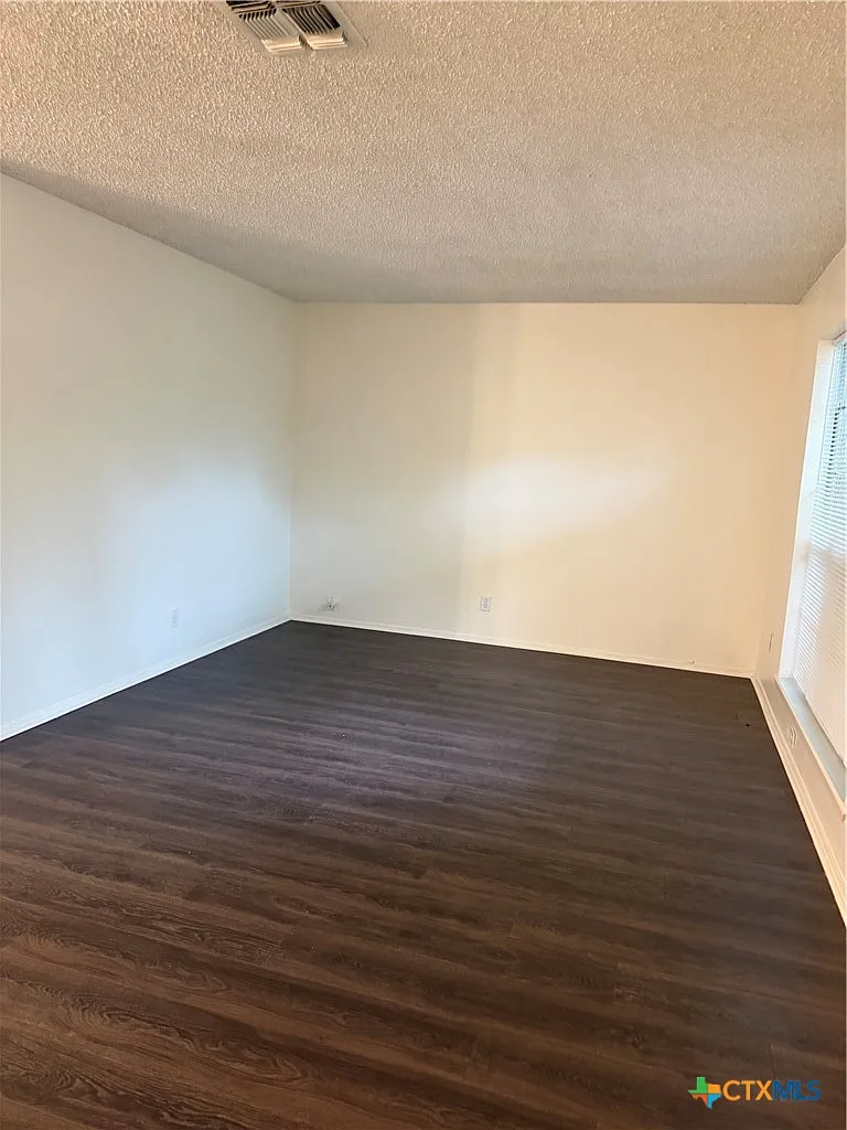 2 bed, 2.0 bath, 1115 sqft, $1,295 — Photo 3