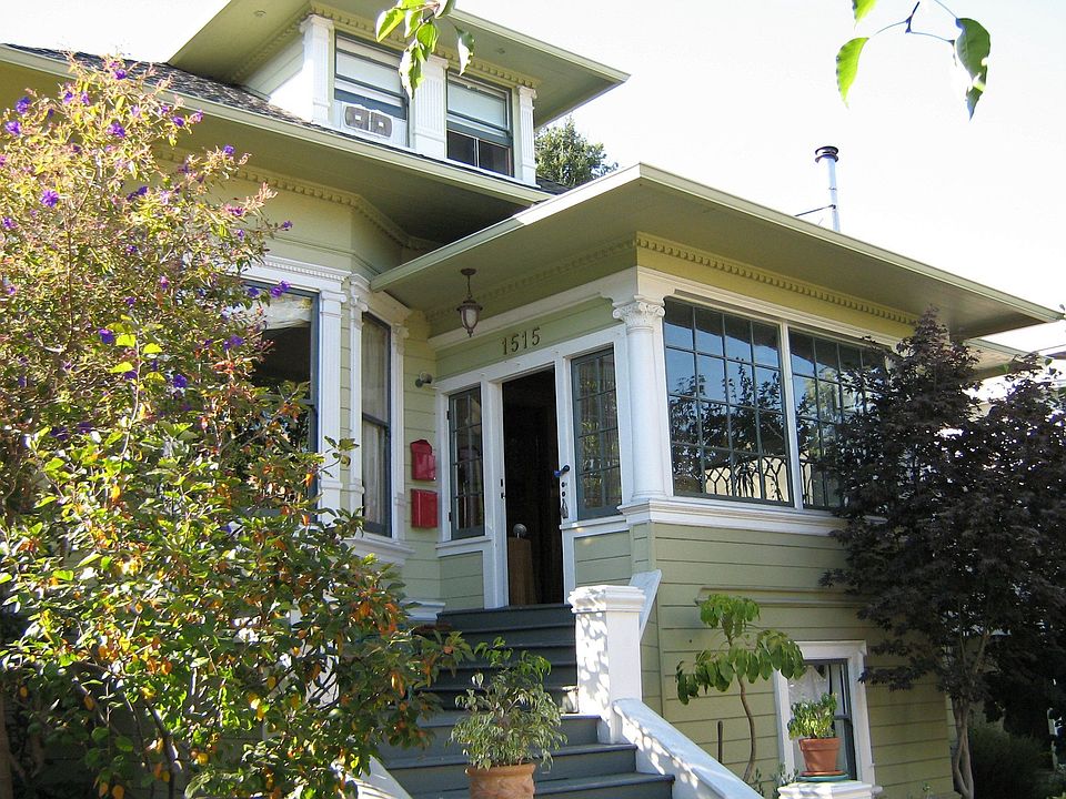 Glassed-in Porch