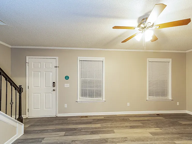 525 Hidden Cellars Dr — Photo 6