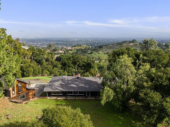 5th image of 22301 Rolling Hills Rd