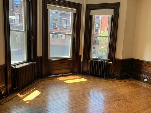 307 Beacon St #2 Photo 1