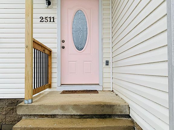 2nd image of 2511 Thames Valley Way