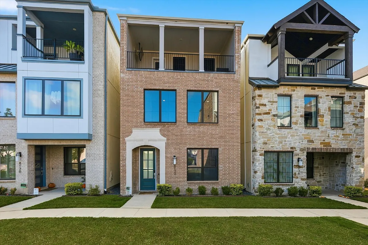 Building Photo - 8132 Bromley Dr