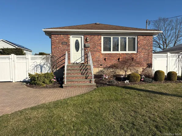 3341 Elliott Boulevard, Oceanside, NY 11572