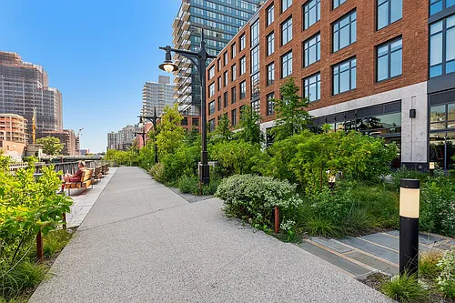 500 Degraw St Photo 1