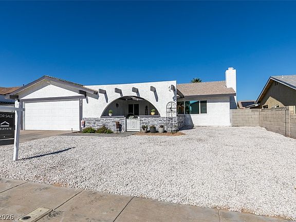 2nd image of 637 Valley View Cir