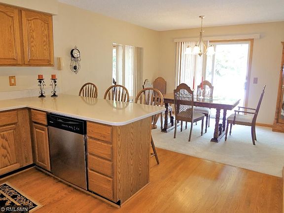 4th image of 2389 Hillwood Dr E