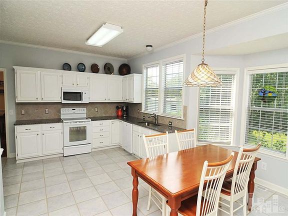 4th image of 1207 Beeston Ct