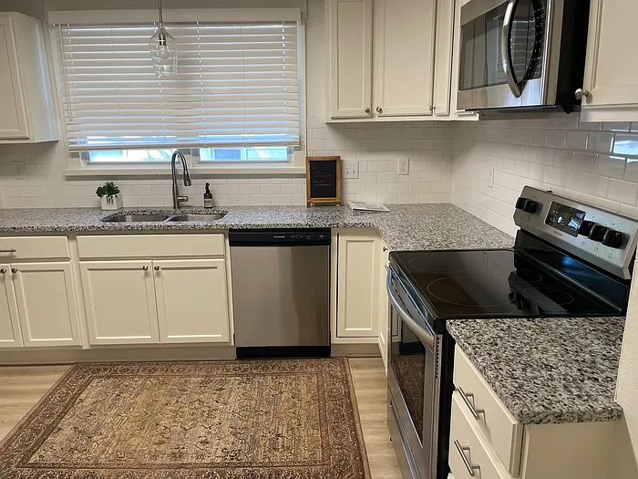 2 bed, 1.0 bath, 1000 sqft, $1,195 — Photo 3