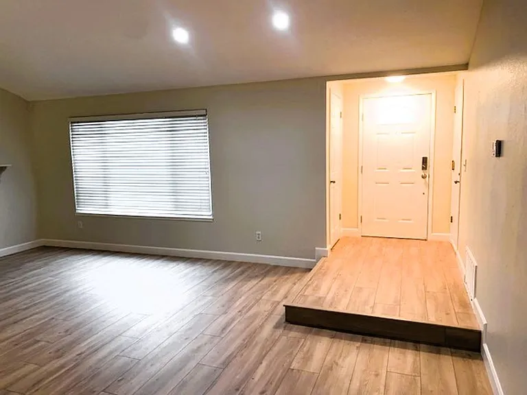 5248 Felicia Ave — Photo 15