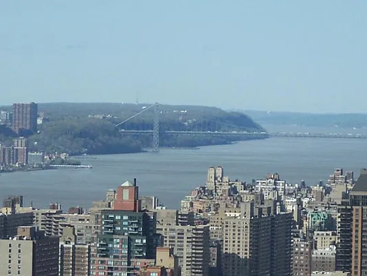 Rented by Sotheby's International Realty | media 8