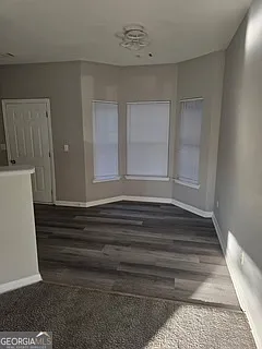325 Brookview Dr — Photo 4