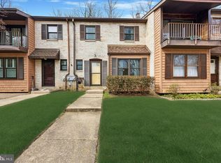 99 Bishop Dr, Aston, PA 19014