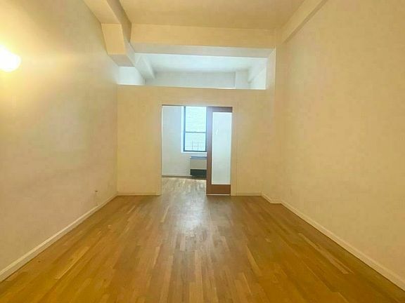 3rd image of 207 E 37th St #1DA