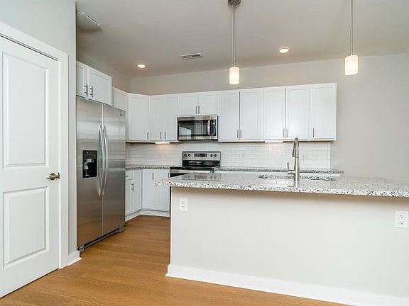 5th image of 1576 Port Hills Dr