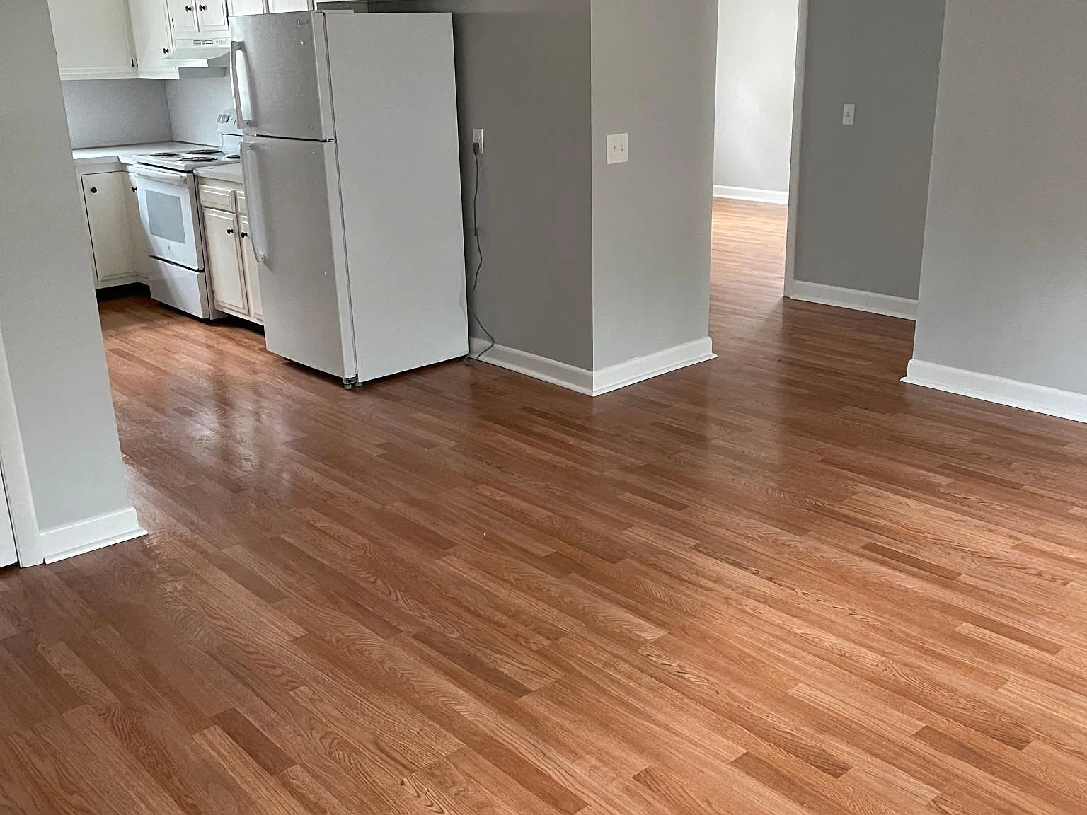 11 Lawrence Ave — Photo 3