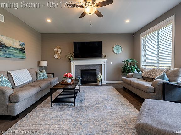 5th image of 70376 Hillside Ct