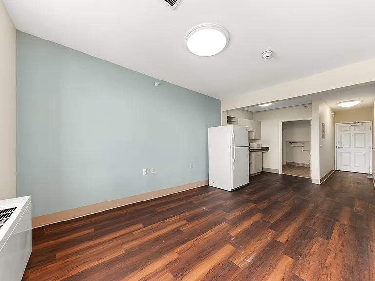 206 Flats — Photo 18