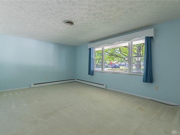 3rd image of 1737 El Camino Dr
