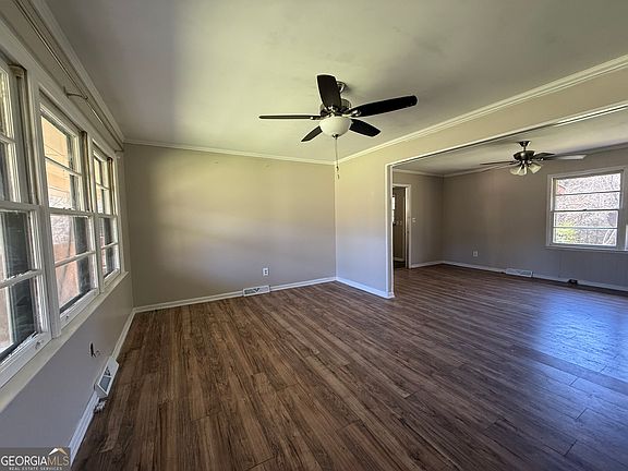 3rd image of 28 Brewer Rd